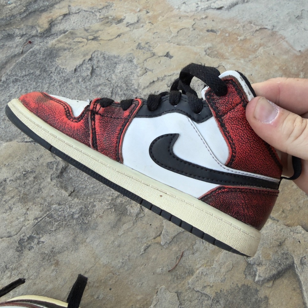 Nike Air Jordan Retro 1 Mid SE GS Toddler Shoes Size 13C Black Infrared - Picture 4 of 10